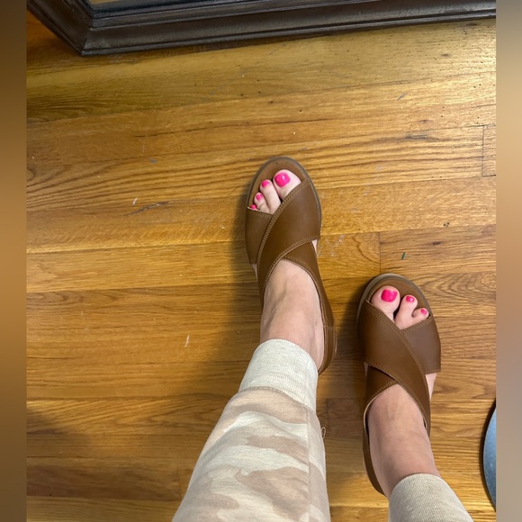 NEW TIMBERLAND BROWN LEATHER COMFORT WEDGE PLATFORM SANDALS SIZE 7 - Picture 2 of 11